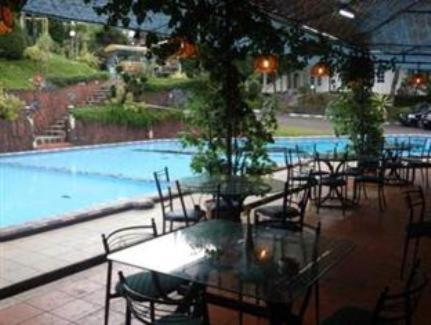 Grand Prioritas Hotel Bogor Bagian luar foto